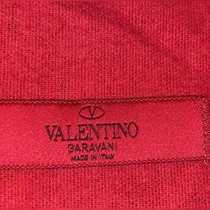 Valentino Garavani Rockstud leather clutch bag !